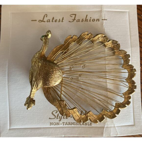 Unbranded Jewelry - Peacock Bird Gold Tone Wire Brooch Pin Jewelry Accessory Collectible